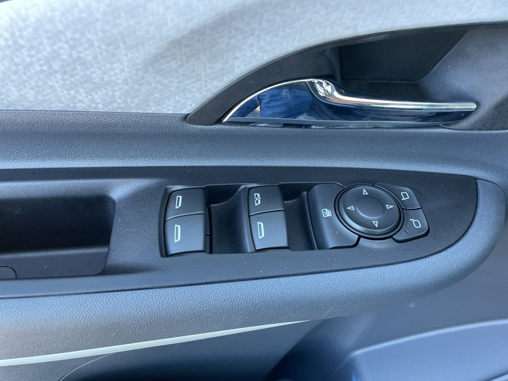 Used 2020 Chevrolet Bolt LT image 17