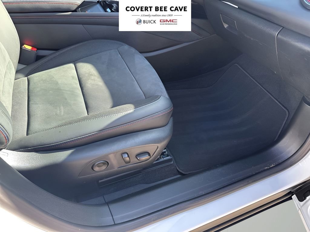 Used 2024 Chevrolet Blazer EV RS image 18