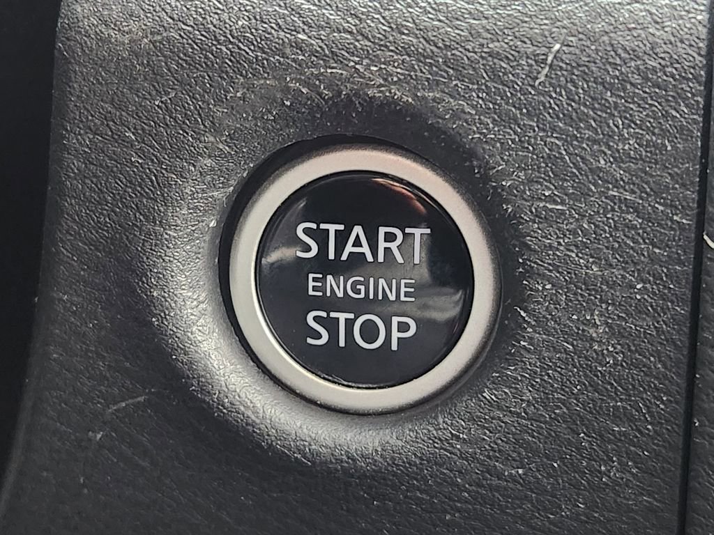 Used 2024 Nissan Frontier SV image 21