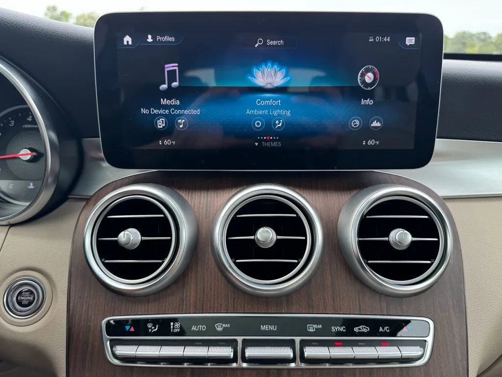 Used 2021 Mercedes-Benz GLC 300 4MATIC image 15