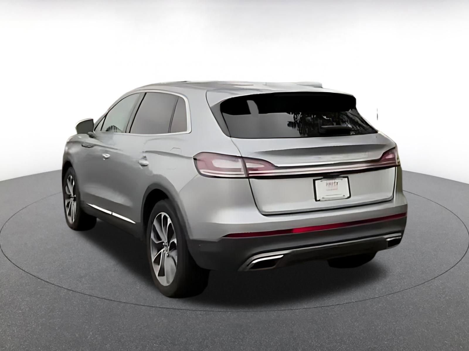 Used 2023 Lincoln Nautilus Reserve w/ Equipment Group 201A image 7