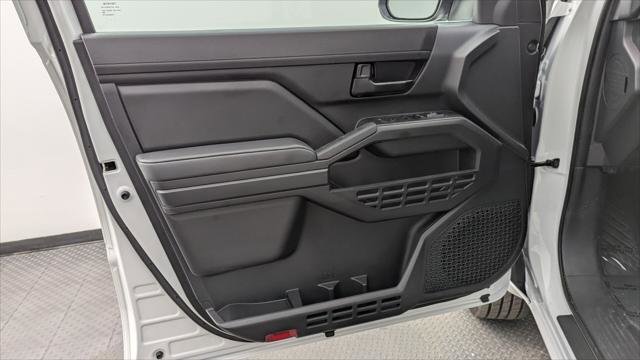 Used 2025 Toyota Tacoma SR RWD image 13