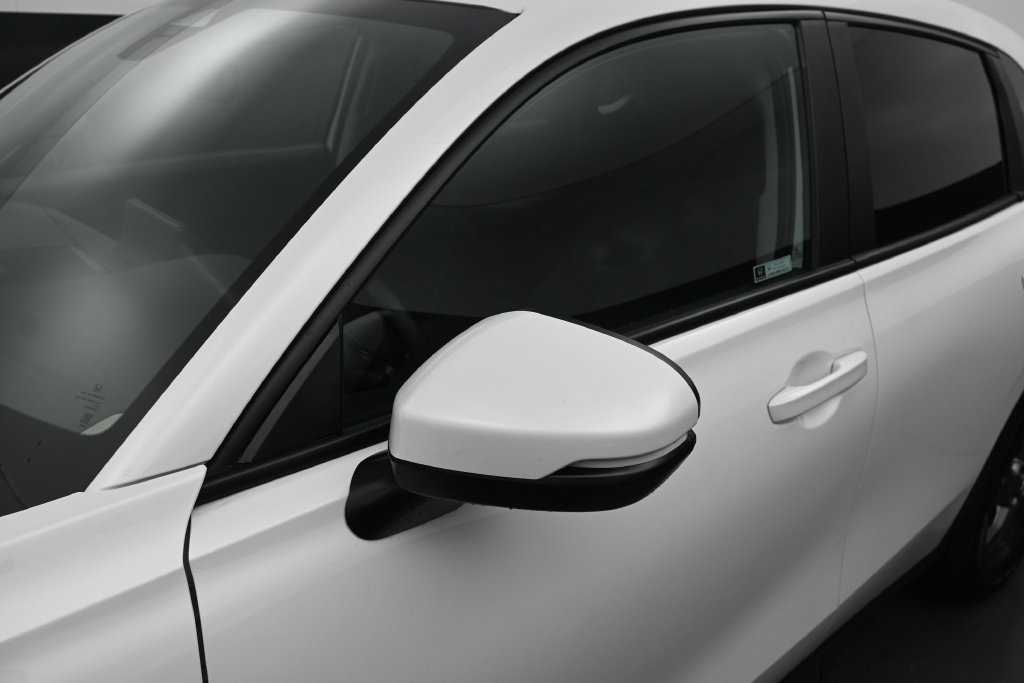 Certified 2026 Honda HR-V LX image 13