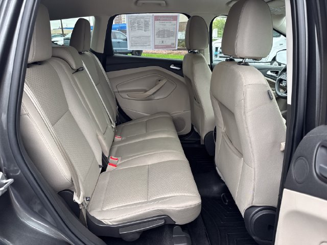 Used 2017 Ford Escape SE w/ Equipment Group 201A AWD/4WD image 28