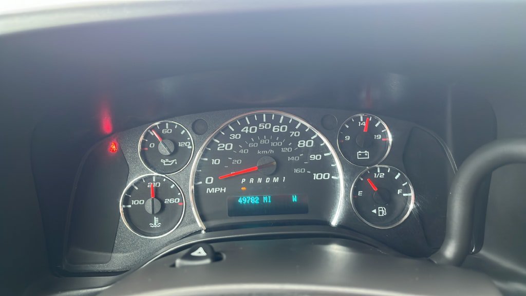 Used 2025 Chevrolet Express 3500 LT w/ LT Preferred Equipment Group RWD image 12