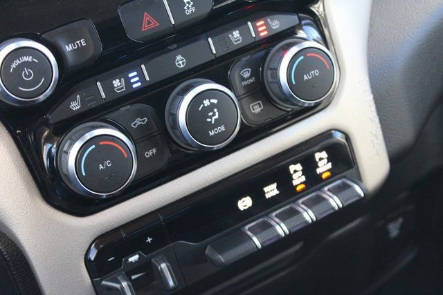 Used 2020 RAM 3500 Laramie image 26