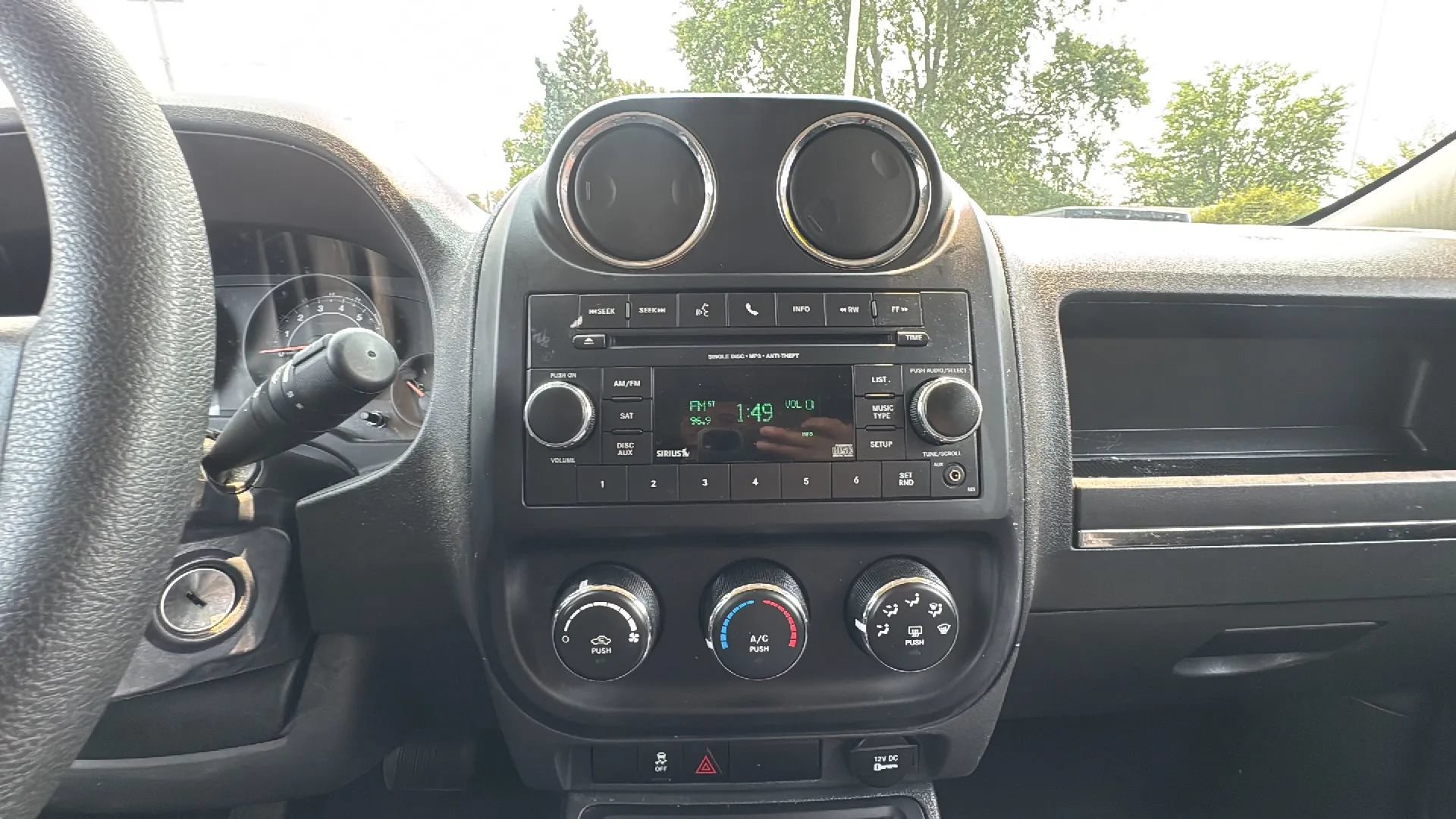 Used 2017 Jeep Patriot Sport w/ Power Value Group AWD/4WD image 13