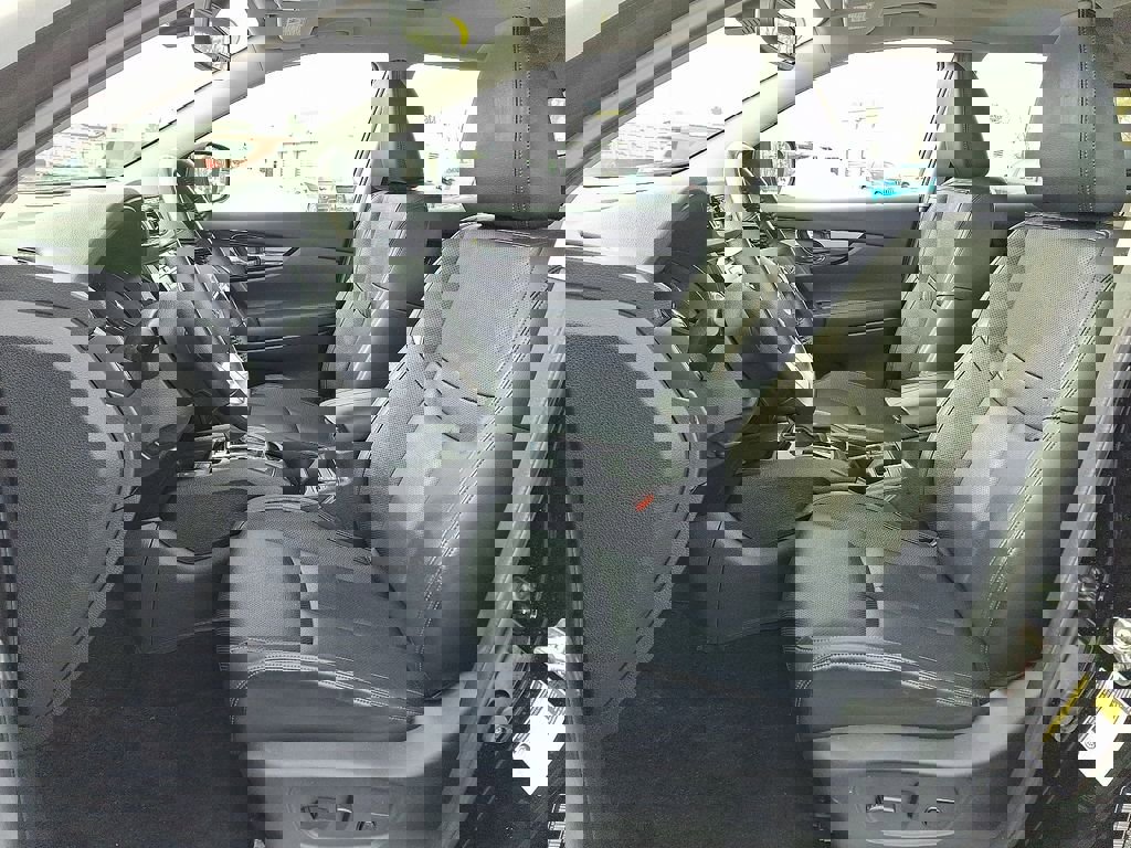 Used 2022 Nissan Rogue Sport SL w/ Premium Package image 14