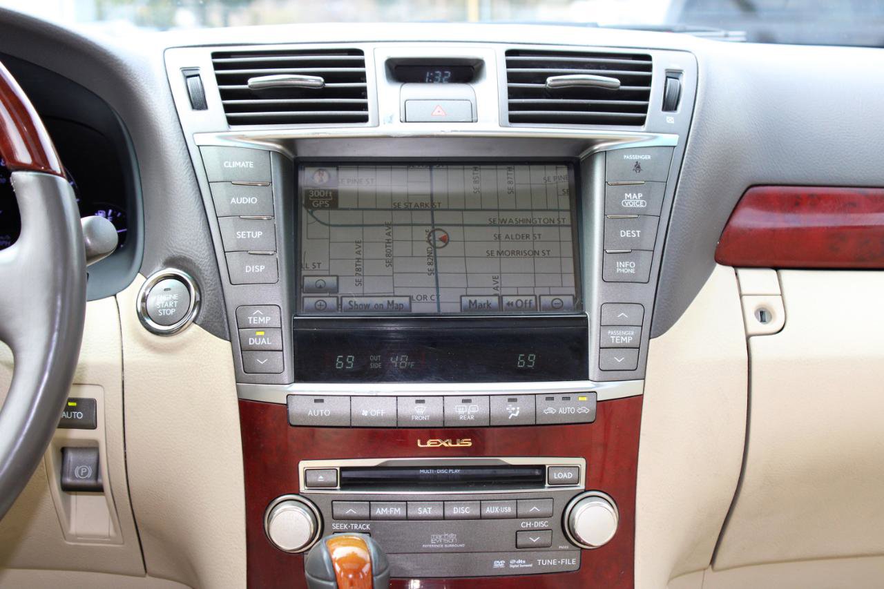 Used 2010 Lexus LS 460 L image 9