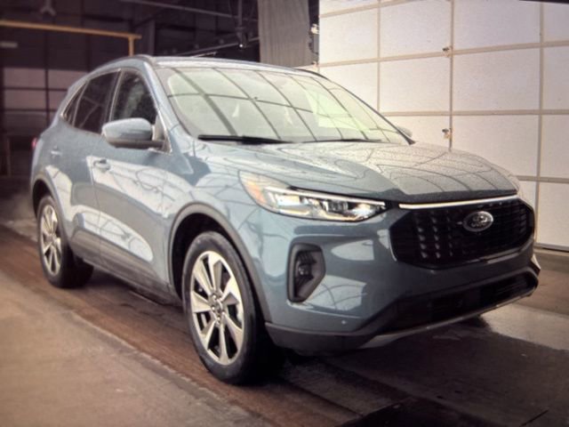 Used 2024 Ford Escape Platinum image 19