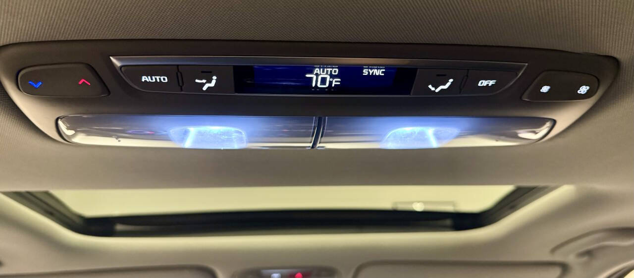 Used 2025 Kia Telluride EX w/ EX Captain's Chair Package FWD image 26