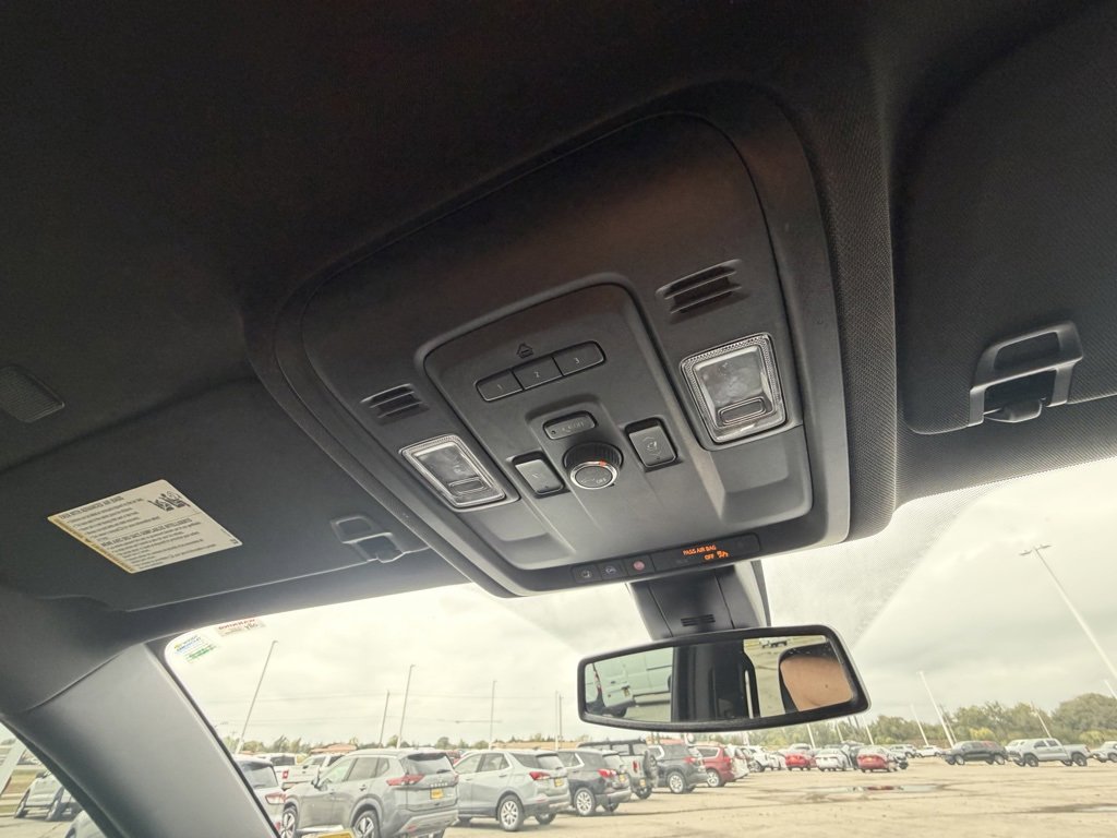 Used 2022 Chevrolet Tahoe Z71 w/ Luxury Package image 30