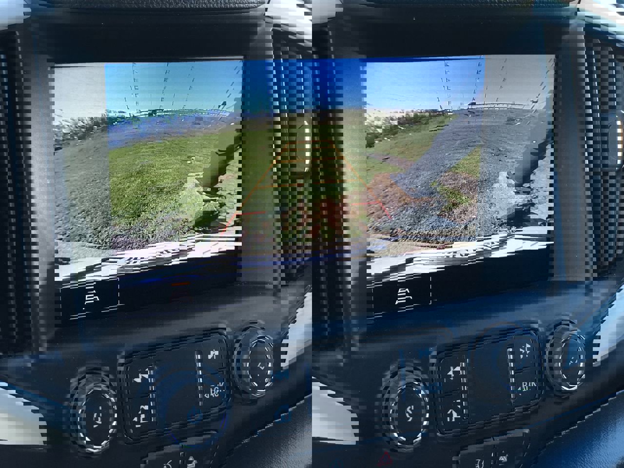 Used 2022 GMC Terrain SLT image 21