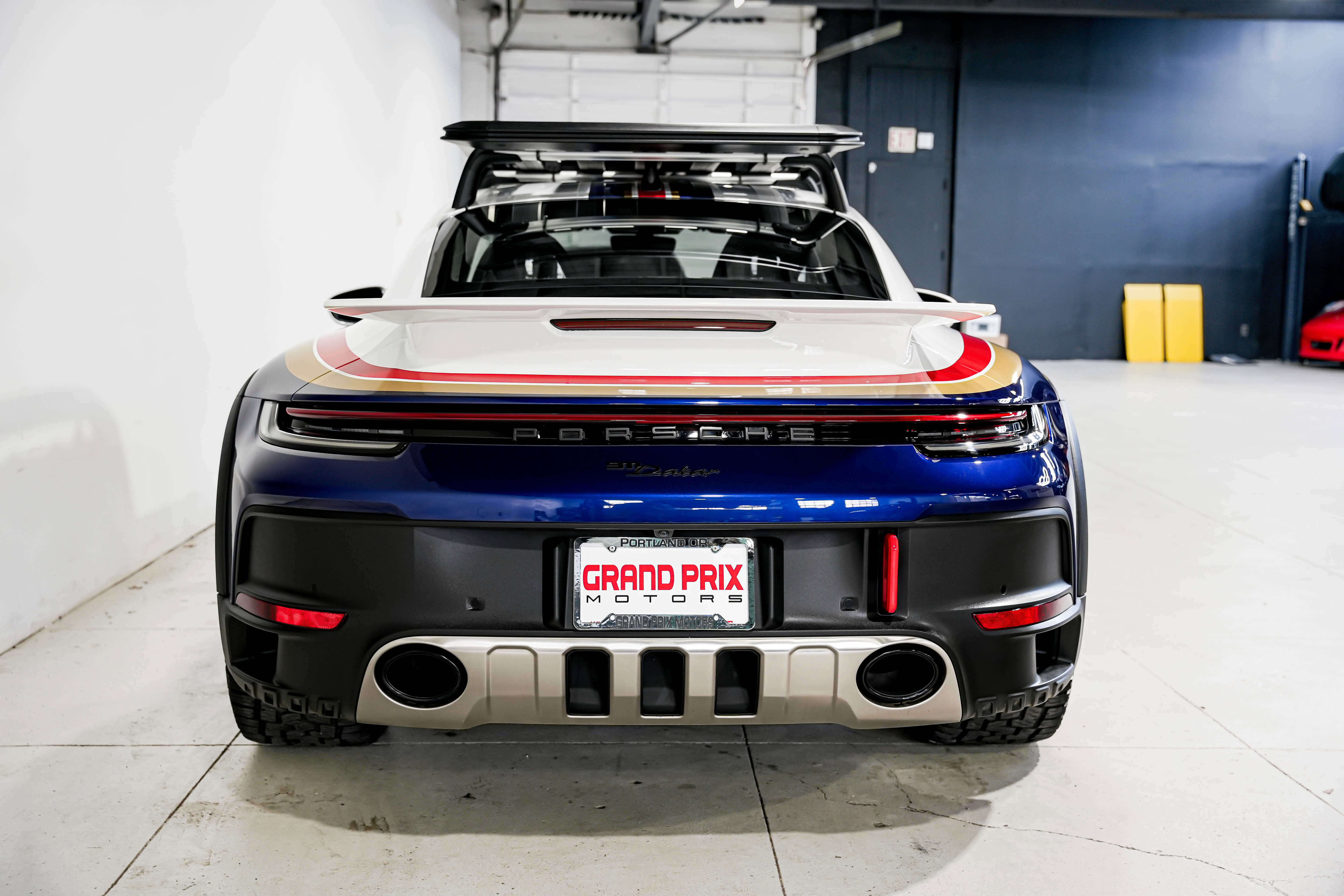 Used 2024 Porsche 911 Dakar image 5