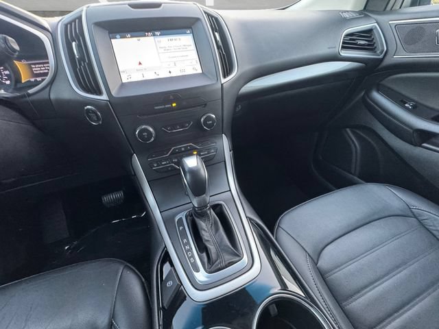 Used 2016 Ford Edge SEL w/ Equipment Group 201A FWD image 3