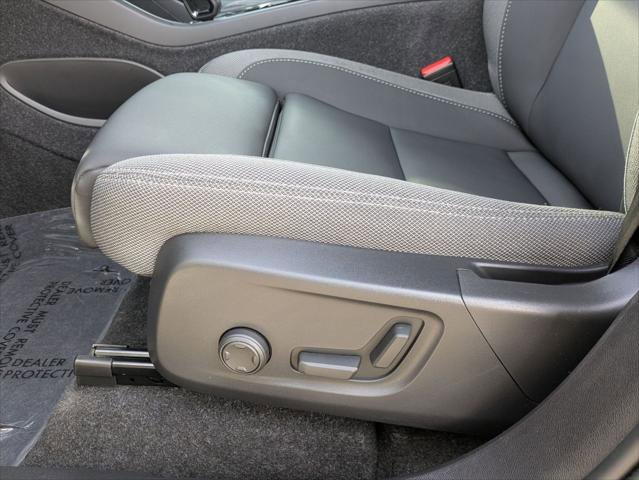 Used 2023 Volvo XC40 Recharge Plus image 22