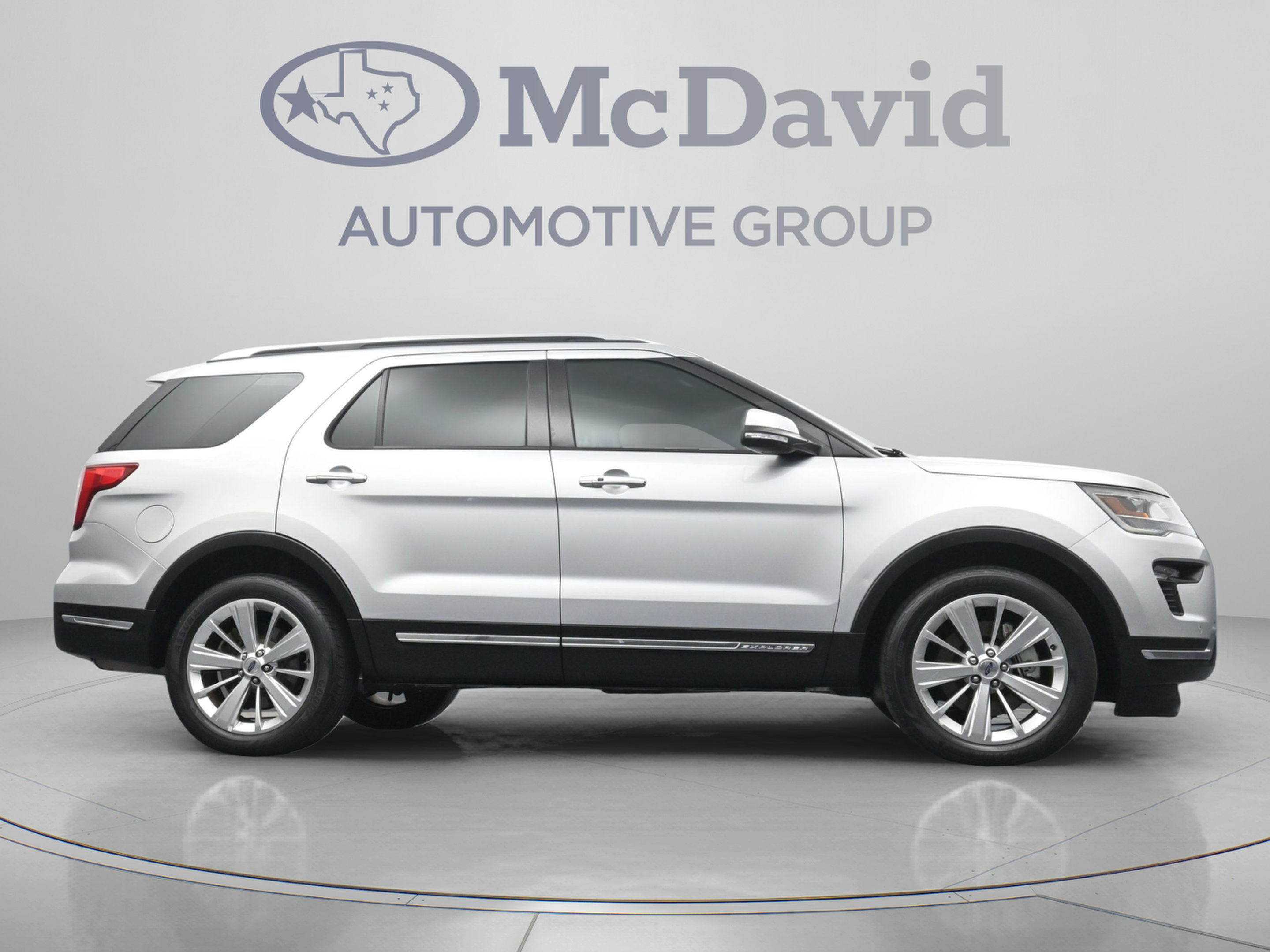 Used 2019 Ford Explorer Limited w/ Class III Trailer Tow Package AWD/4WD image 32