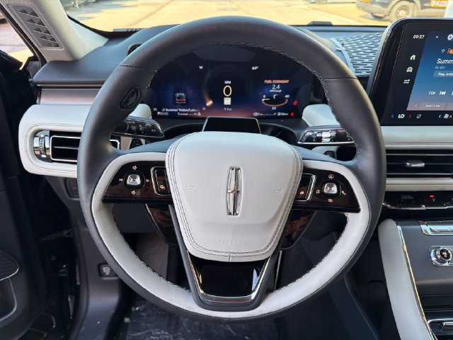 New 2026 Lincoln Aviator AWD w/ Jet Appearance Package image 26