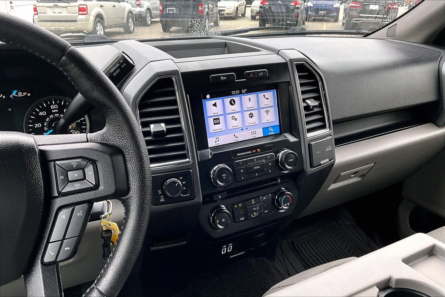 Used 2016 Ford F150 XLT w/ Equipment Group 302A Luxury AWD/4WD image 7