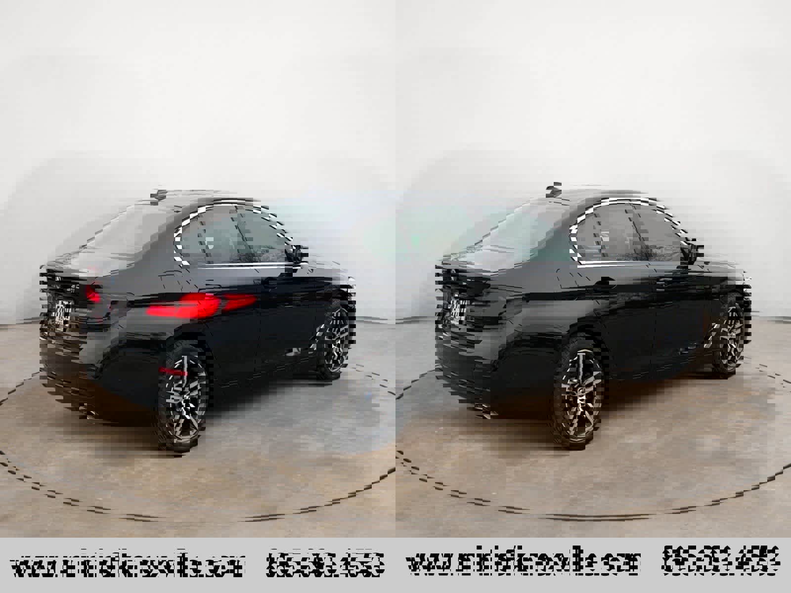 Used 2023 BMW 530i xDrive w/ Convenience Package image 3