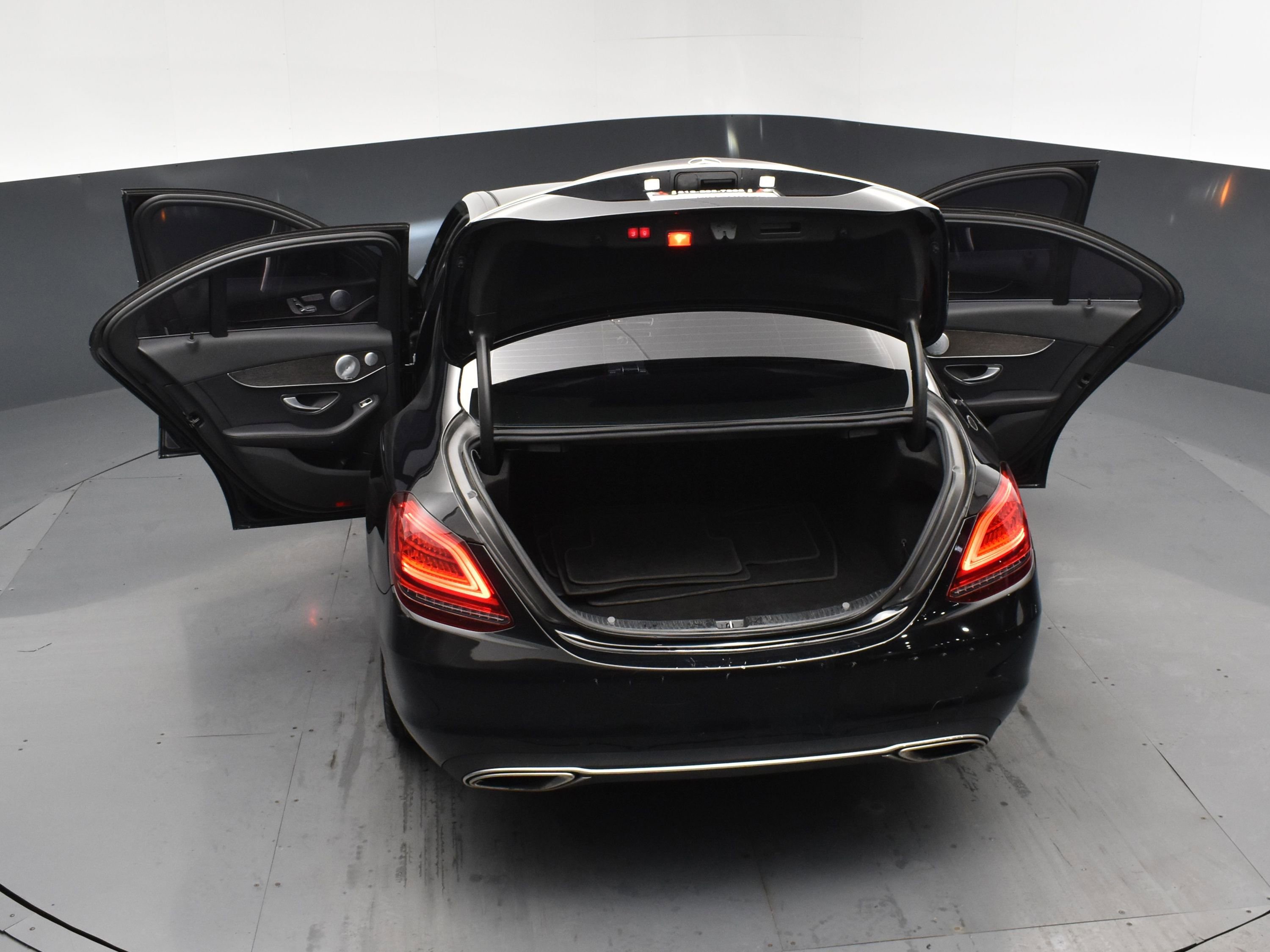 Used 2019 Mercedes-Benz C 300 4MATIC Sedan image 23