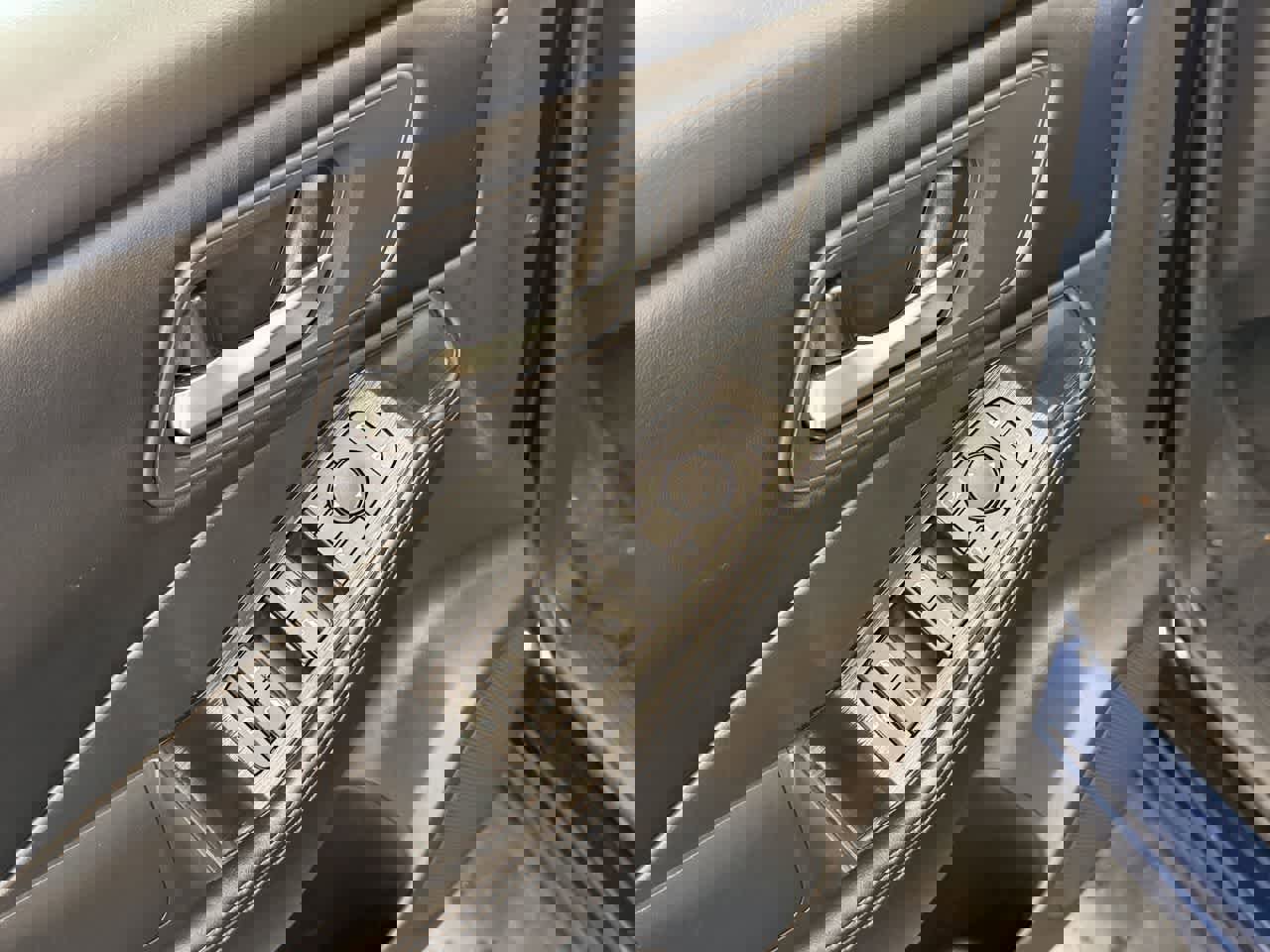 Used 2024 Nissan Rogue SV image 14