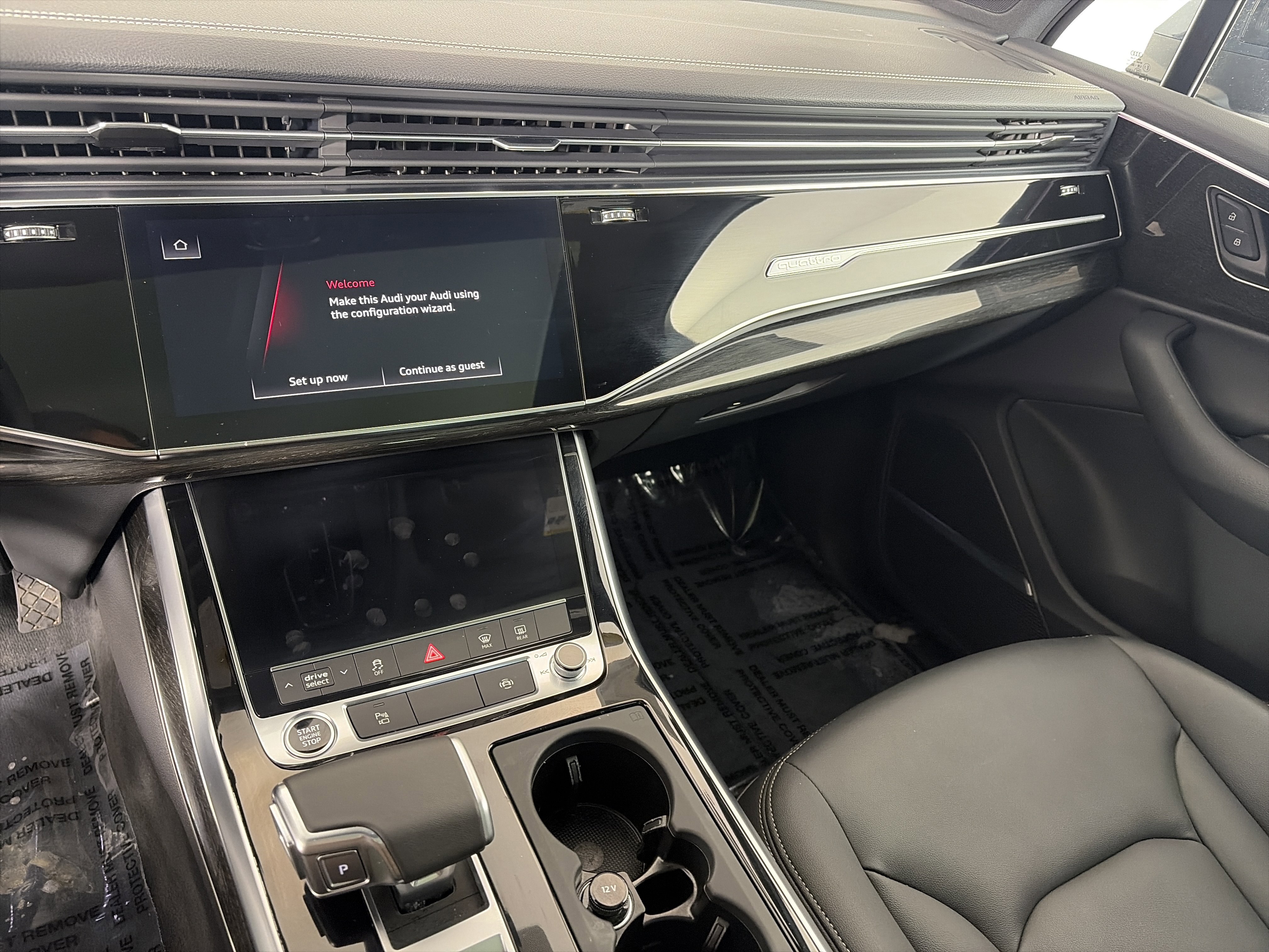 Used 2025 Audi Q7 2.0T Premium w/ Convenience Plus Package image 4