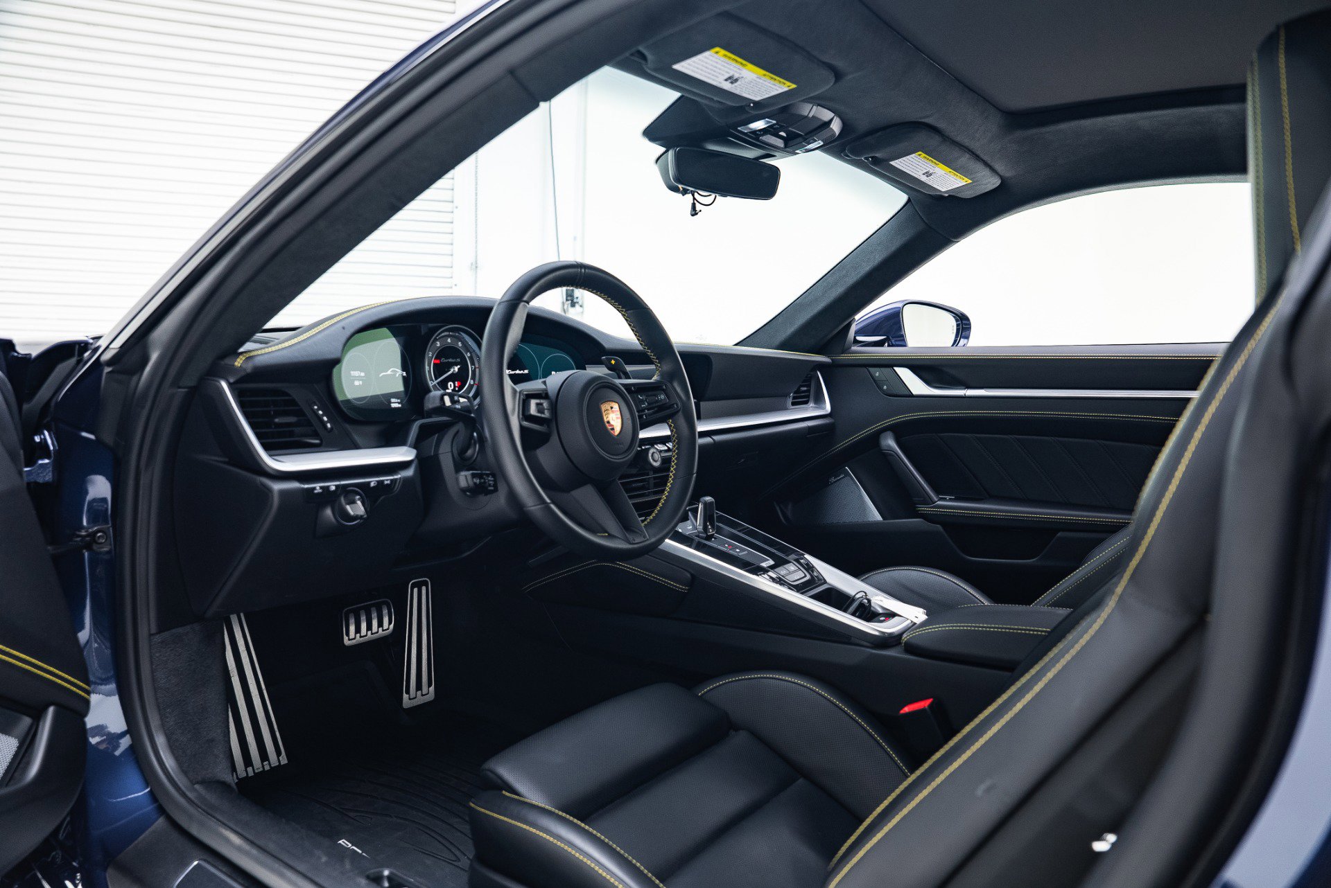 Used 2022 Porsche 911 Turbo S image 2