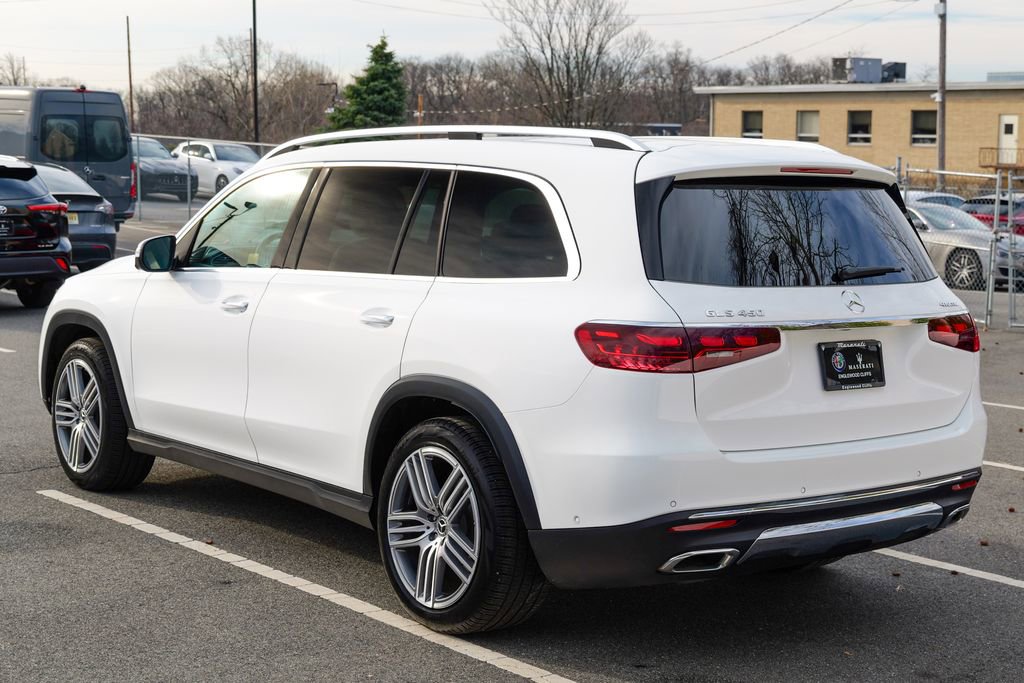 Used 2025 Mercedes-Benz GLS 450 4MATIC image 5