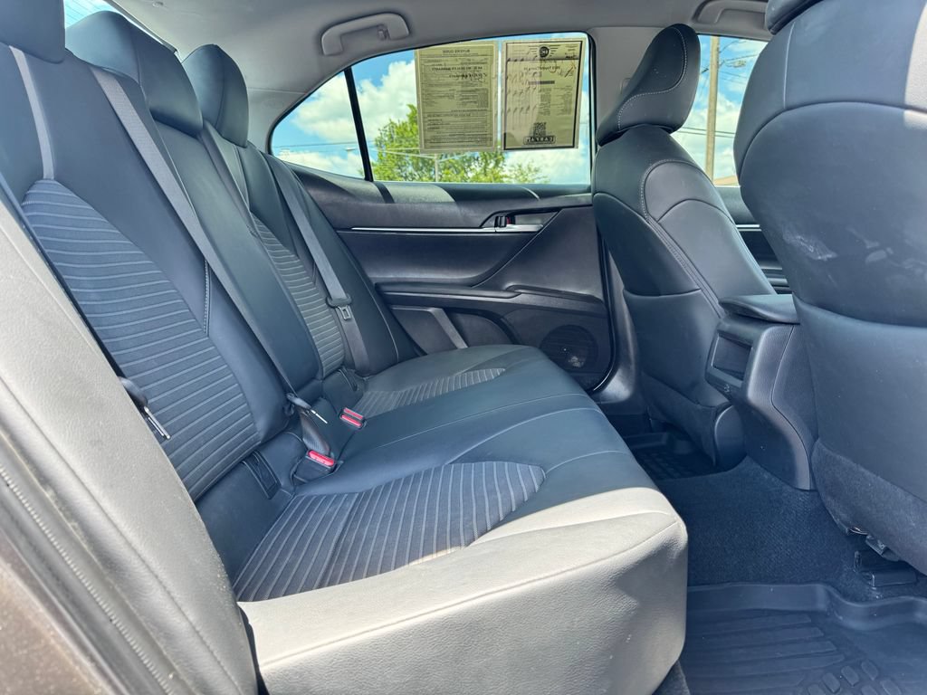Used 2023 Toyota Camry SE FWD image 14