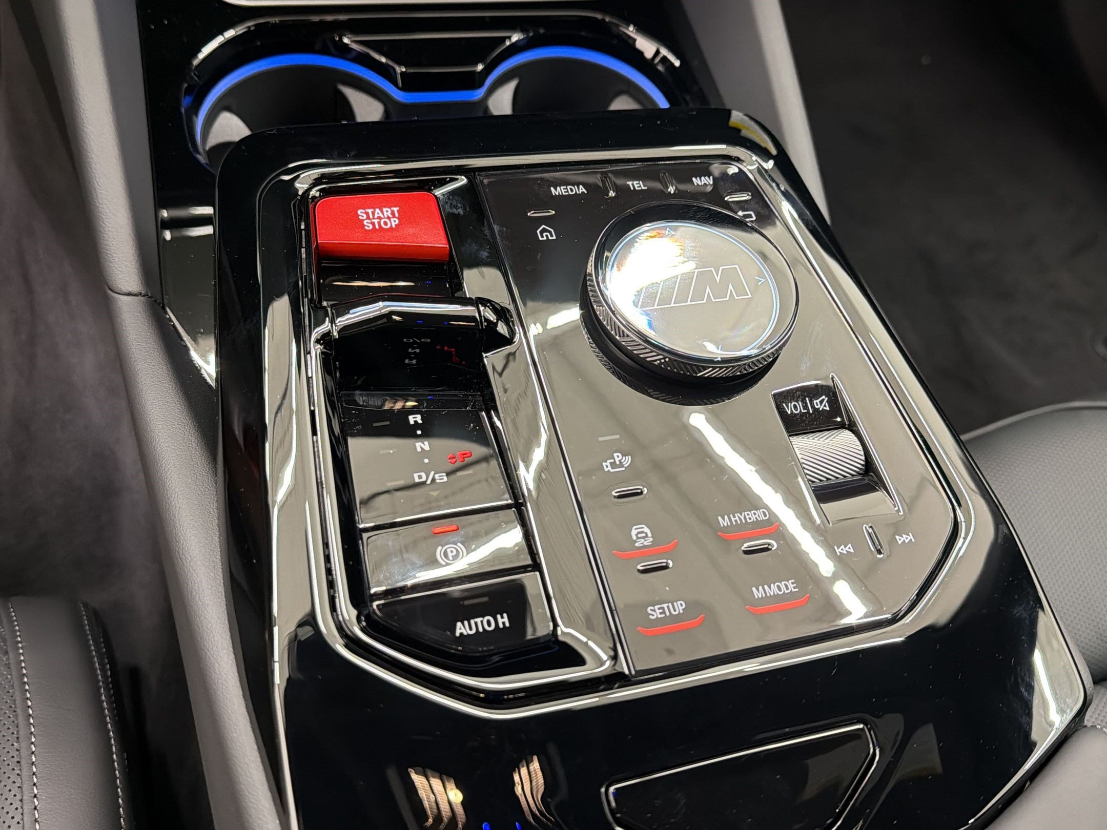 New 2026 BMW M5 w/ Executive Package AWD/4WD image 18