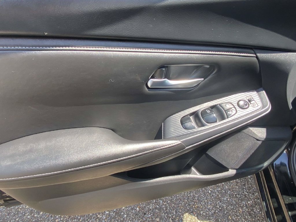 Used 2024 Nissan Sentra SV FWD image 19