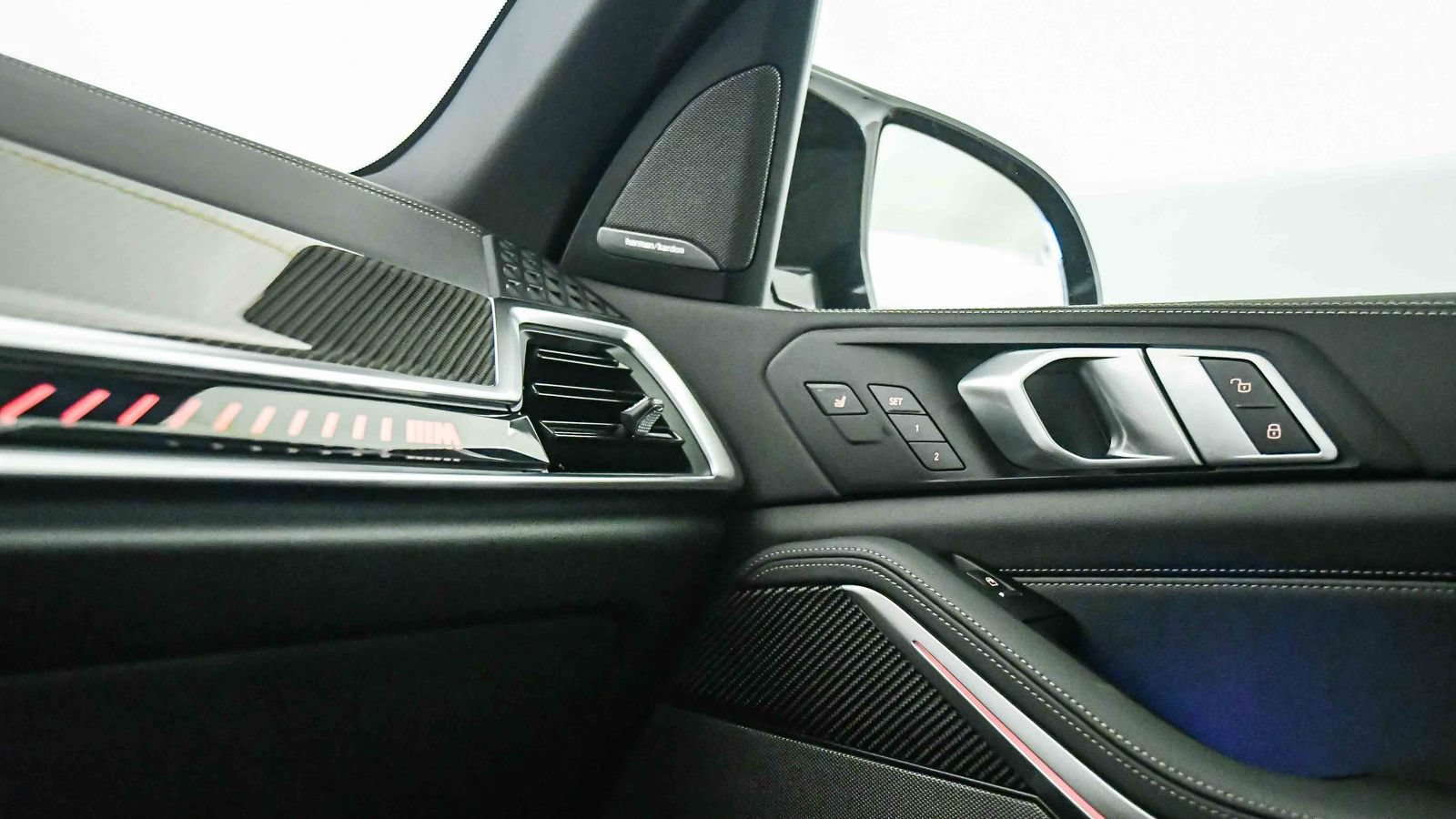 New 2026 BMW X5 M60i AWD/4WD image 30