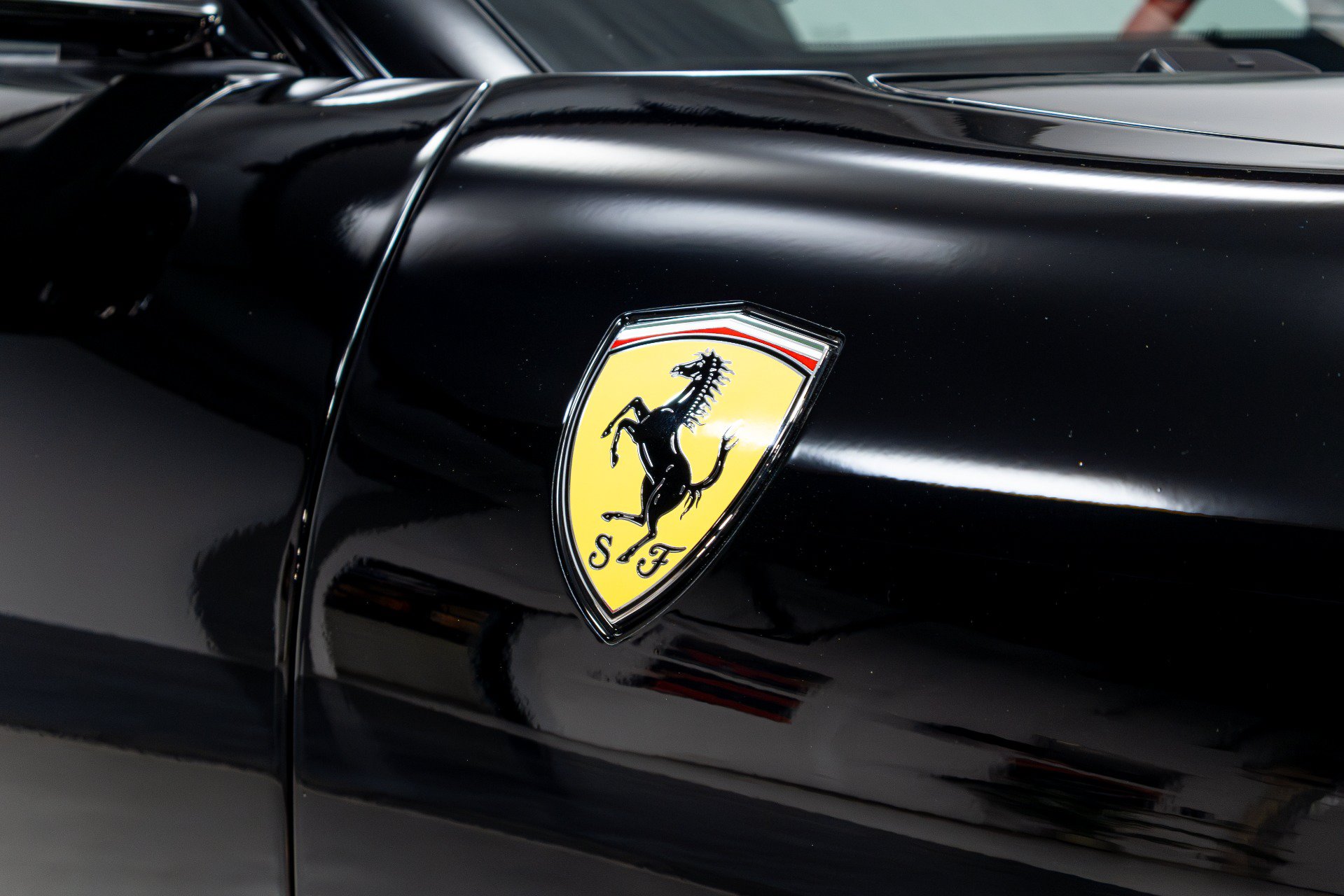 Used 2022 Ferrari Roma RWD image 55