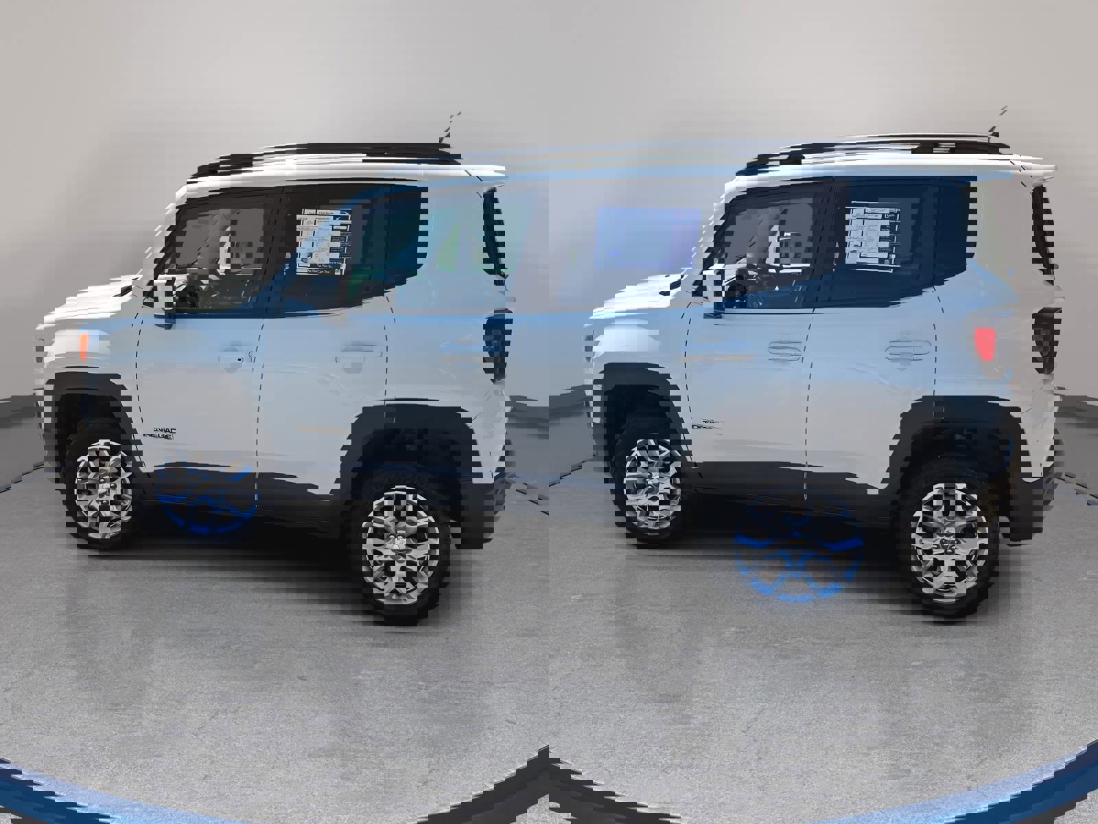 Used 2017 Jeep Renegade Latitude AWD/4WD image 8