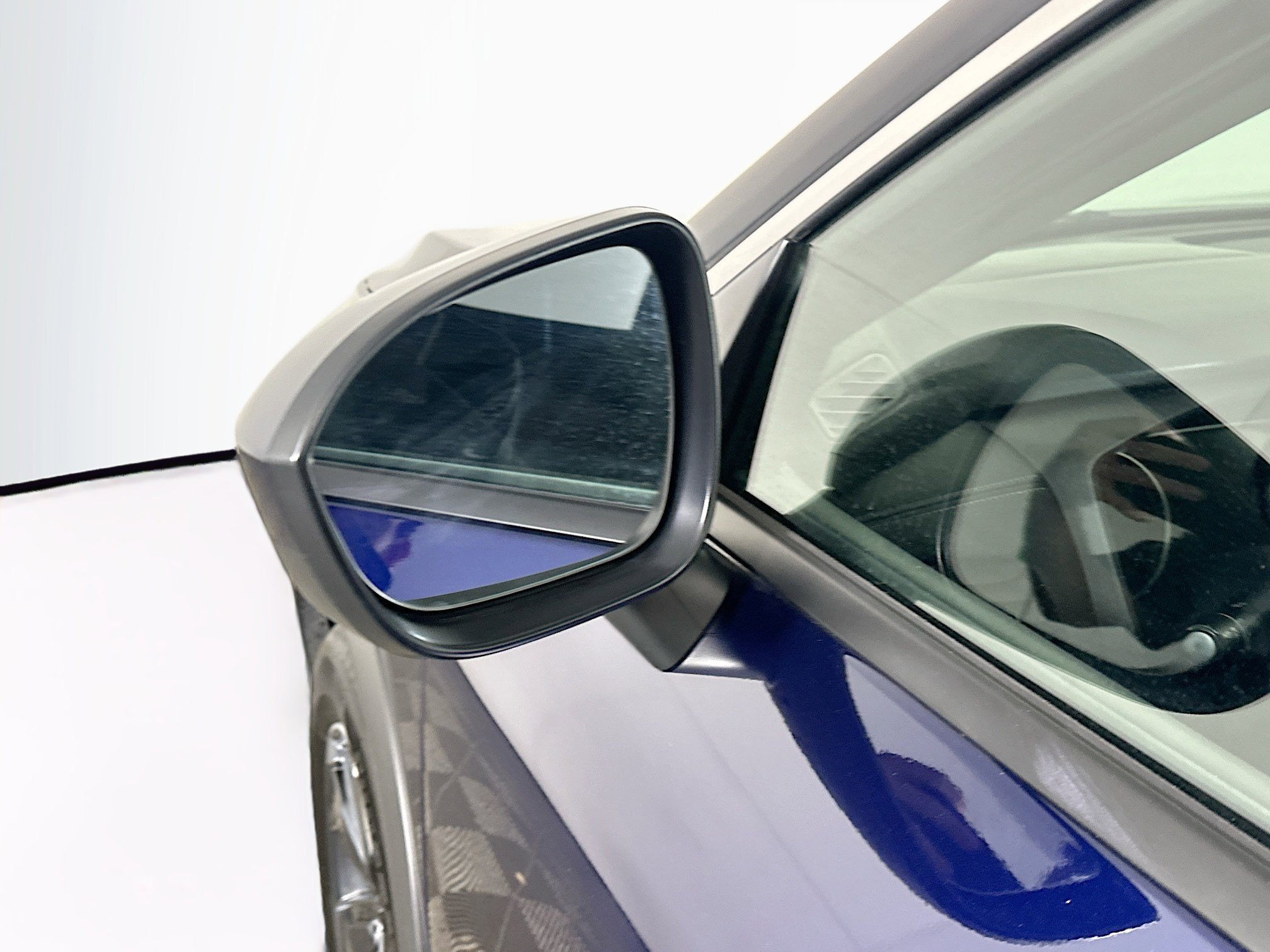 Used 2025 Nissan Rogue SV image 16