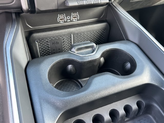 New 2027 RAM 1500 4x4 Crew Cab image 23