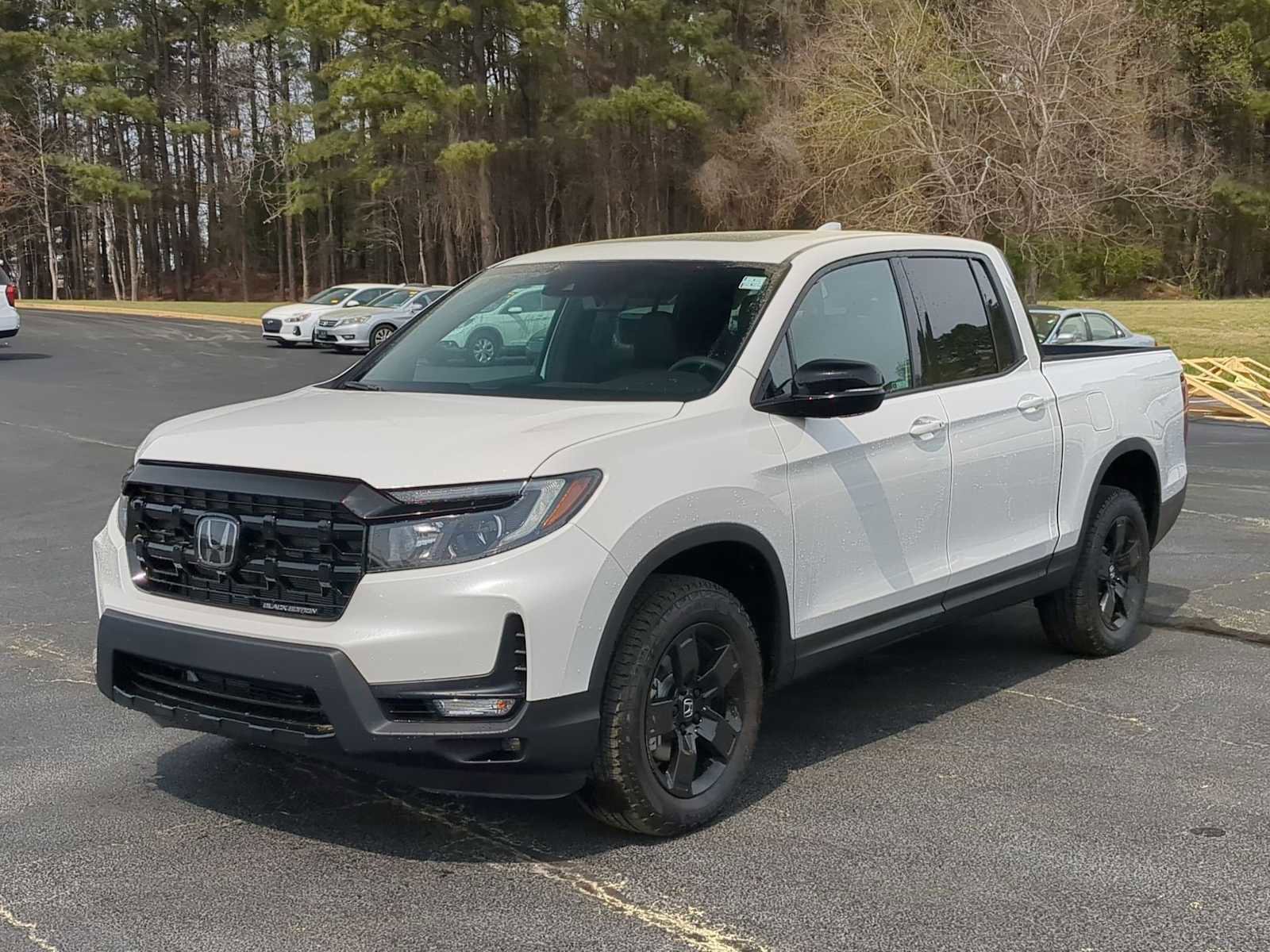 New 2026 Honda Ridgeline Black Edition image 4