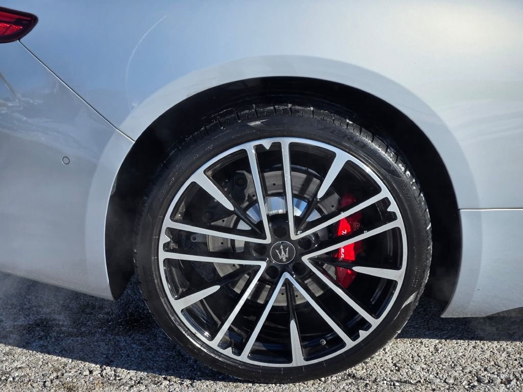 Used 2024 Maserati GranCabrio Trofeo image 15