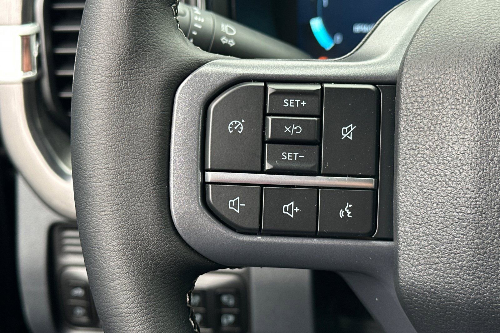 New 2026 Ford F350 Lariat w/ Black Appearance Package image 26