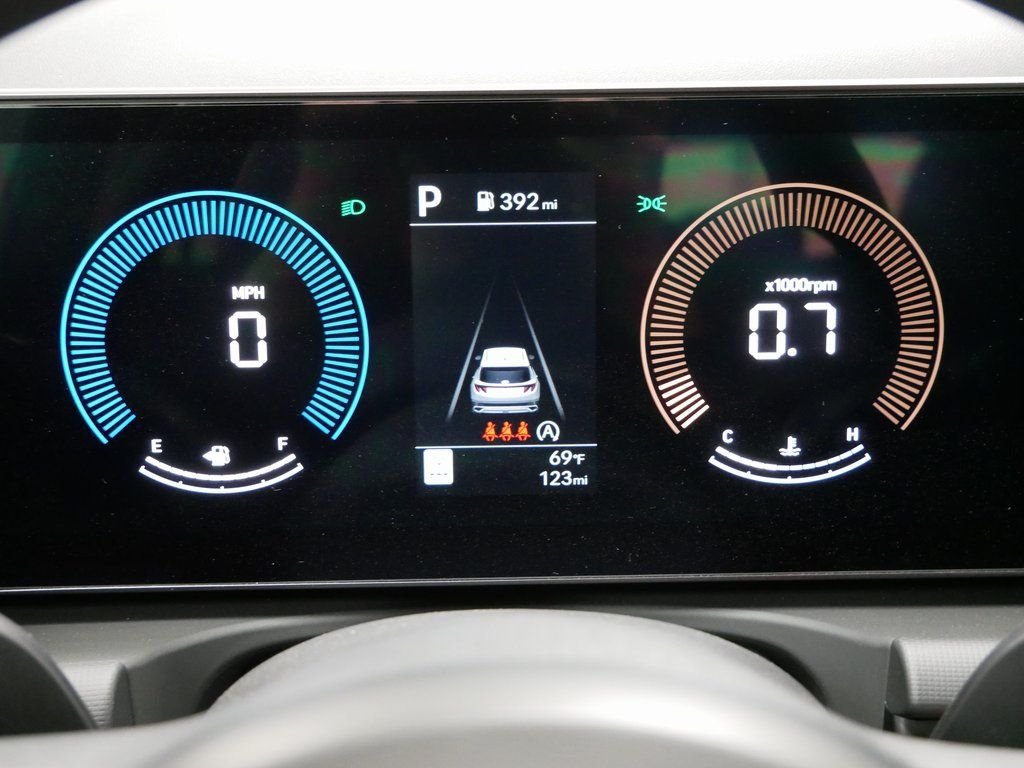 Certified 2025 Hyundai Tucson SE AWD/4WD image 28