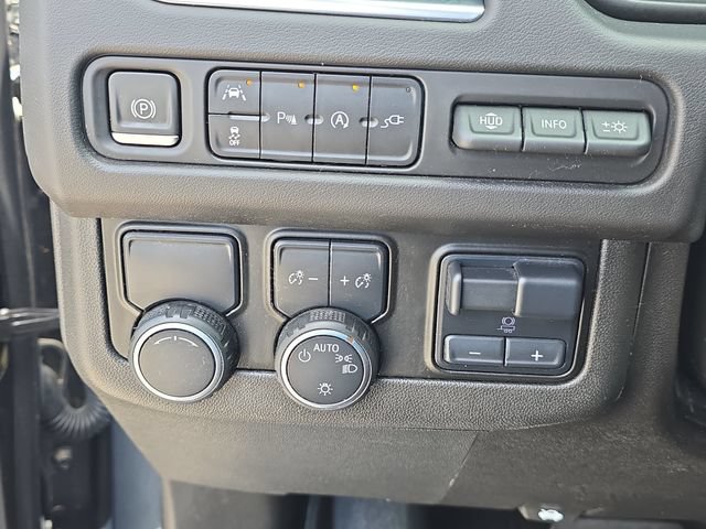 Used 2021 Chevrolet Suburban High Country w/ Premium Package RWD image 27