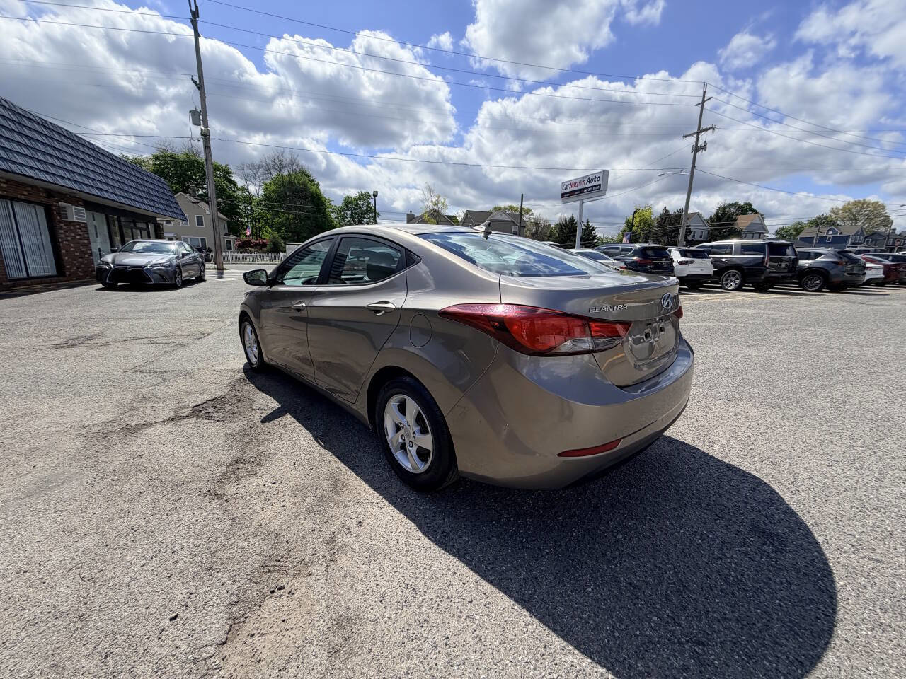 Used 2014 Hyundai Elantra SE FWD image 25