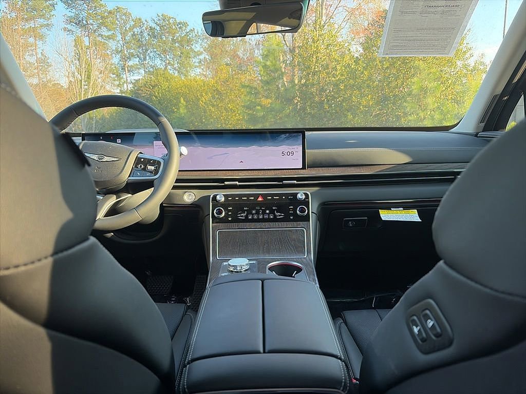 Used 2025 Genesis GV80 2.5T Select image 6