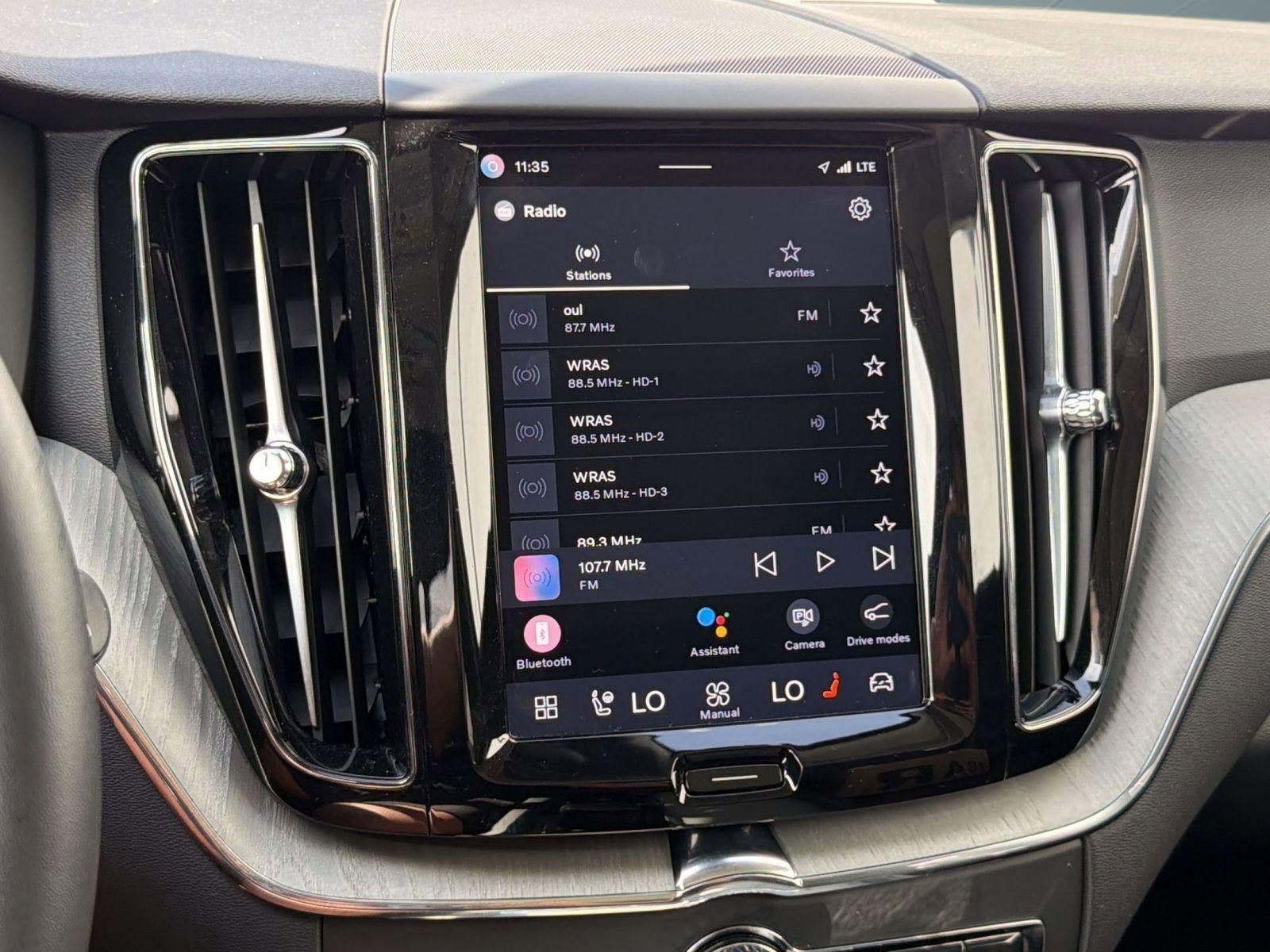 Certified 2025 Volvo XC60 B5 Plus image 23