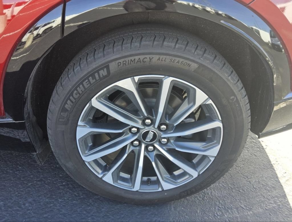 Used 2024 Cadillac Lyriq Sport AWD/4WD image 4