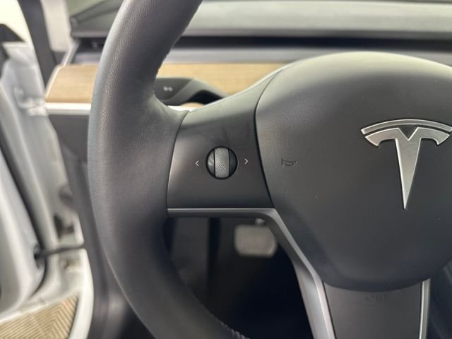 Used 2021 Tesla Model Y Long Range image 15