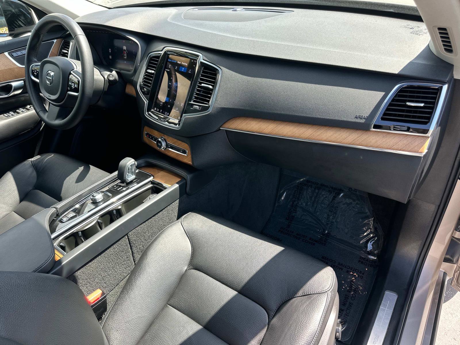 Certified 2023 Volvo XC90 T8 Plus image 25