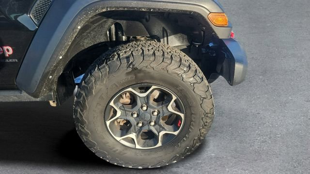 Used 2023 Jeep Wrangler Unlimited Rubicon w/ Cold Weather Group image 18