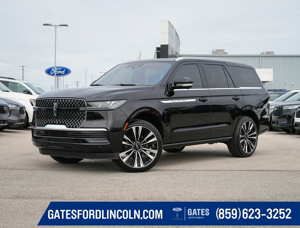 Used 2025 Lincoln Navigator Reserve AWD/4WD image 1